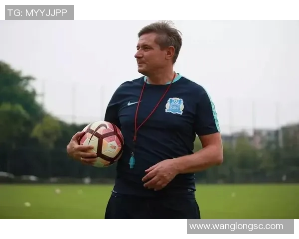 山古球王足球明星的传奇之路与辉煌成就揭秘